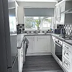Luxury Home In Luton - Near L&D Hospital - Free Netflix & Wifi- Free Parking