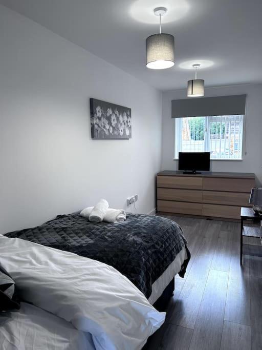 Luxury In - Near L&d Hospital - Free Netflix & Wifi- Free Parking * Luton (Bedfordshire)