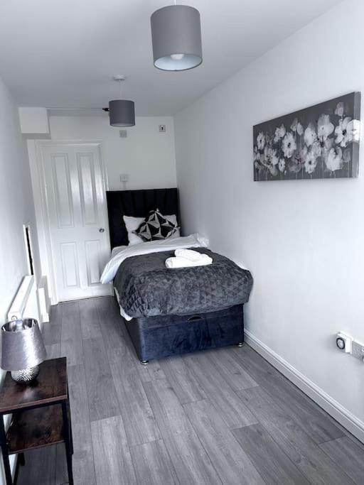 Luxury In - Near L&d Hospital - Free Netflix & Wifi- Free Parking