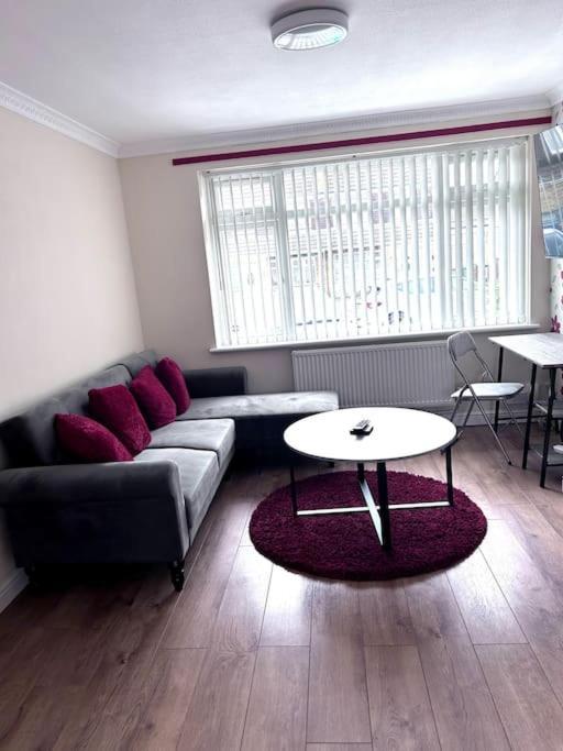 Luxury In - Near L&d Hospital - Free Netflix & Wifi- Free Parking